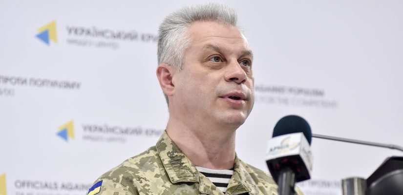 Ministry of Defense: Militants shell residential quarters in Krasnohorivka, damage 29 houses and wound three civilians