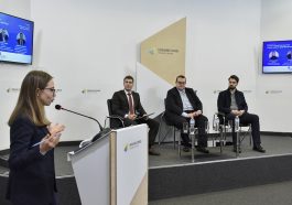 Підсумки року у сфері захисту викривачів корупції: результати партнерства НАЗК і громадськості Оригінал статті - на сайті Українського кризового медіа-центру: https://uacrisis.org/uk/announce/tema-pidsumky-roku-u-sferi-zahystu-vykryvachiv-koruptsiyi-rezultaty-partnerstva-nazk-i-gromadskosti